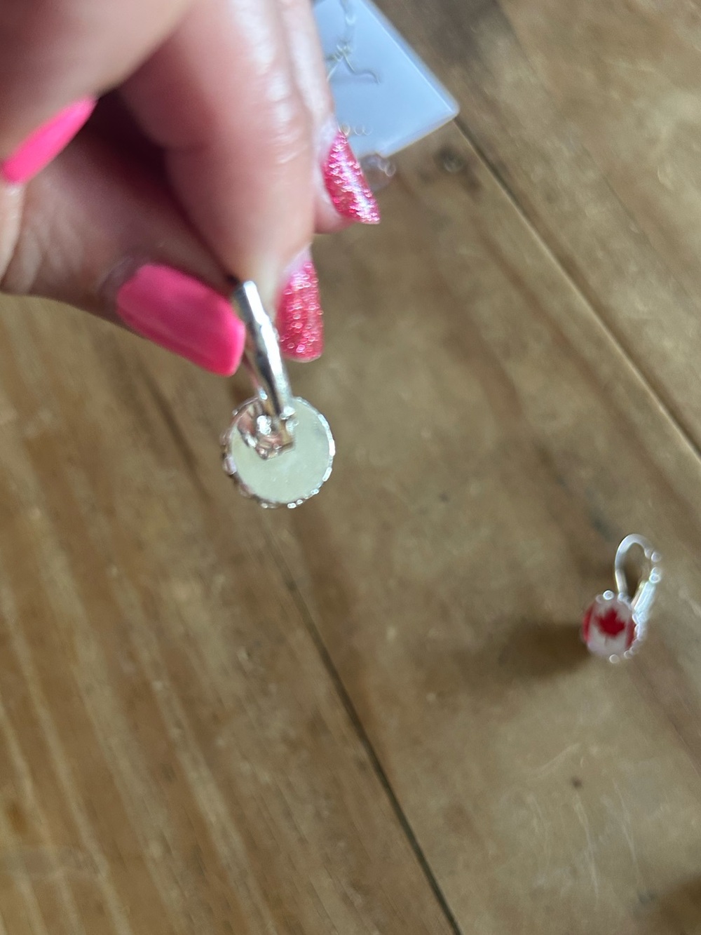 2 for $10 Canada Flag earrings - Picture 3 of 4